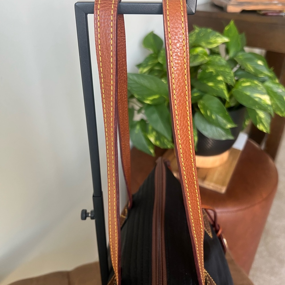 DOONEY & BOURKE Black Nylon With Brown Leather Trim Shoulder Bag - Picture 5 of 16